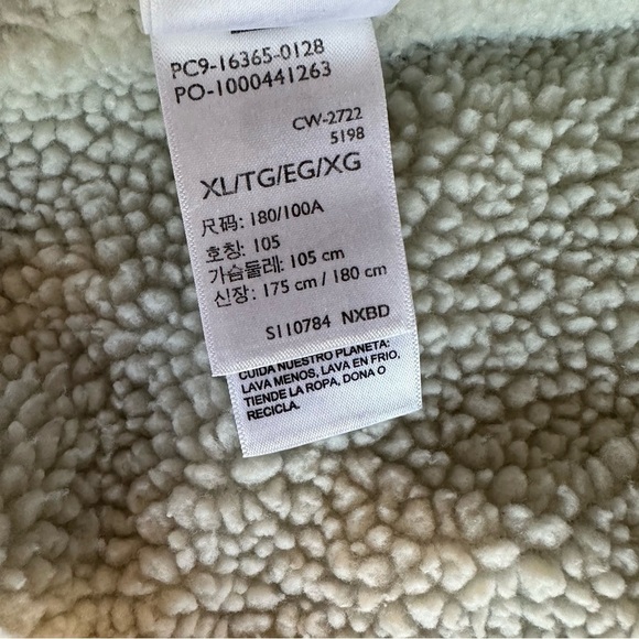 Levi's Blue Sherpa Trucker Jacket - Picture 6 of 13